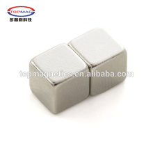 Ímã pequeno e forte de cubo de neodímio 3mm x 3mm x 3mm N35 Refrigerador artesanal diy Frete grátis Íman forte